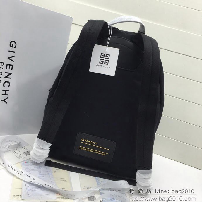GlVENCHY紀梵希 雙肩包 頭層牛皮 原版亞銀五金 休閒背包 潮人必備款  tsg1085